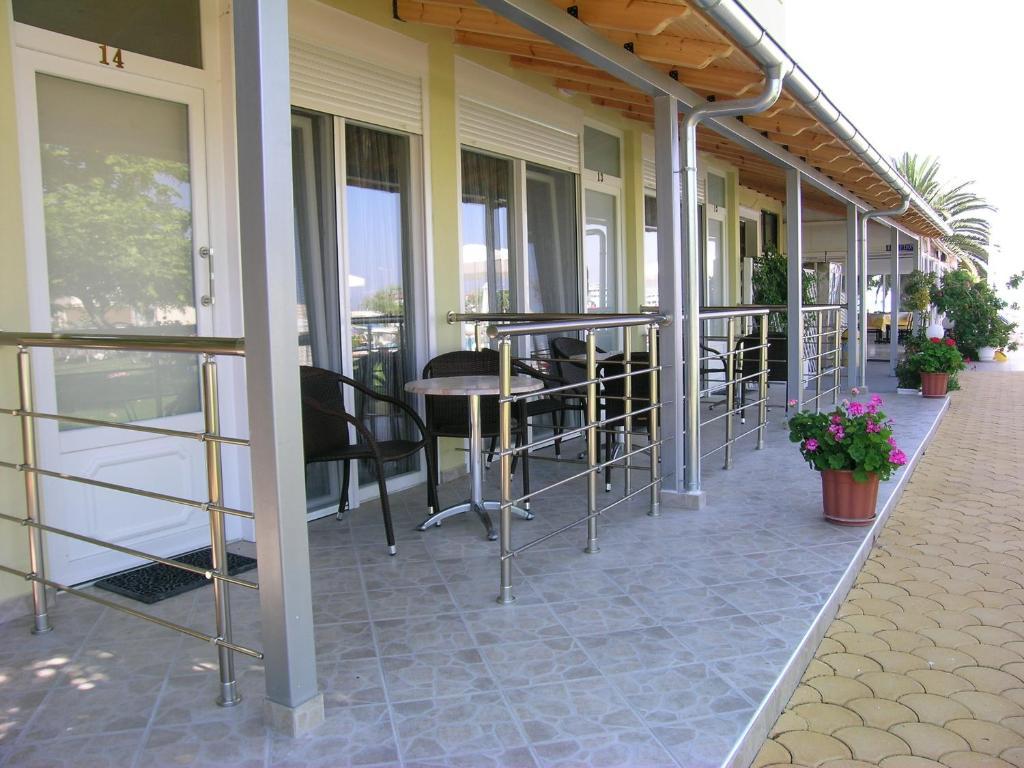 Vournelis Hotel Лименас Екстериор снимка