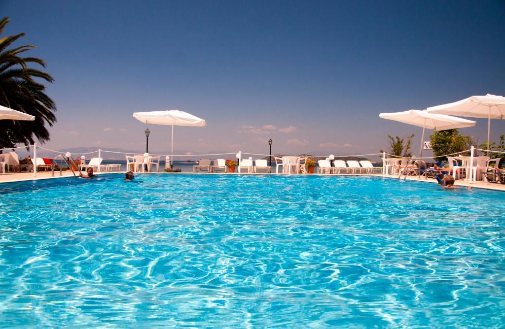 Vournelis Hotel Лименас Екстериор снимка