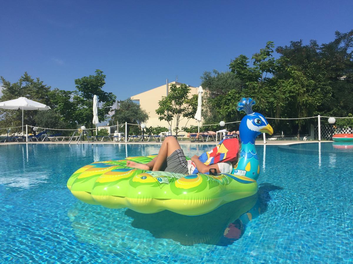 Vournelis Hotel Лименас Екстериор снимка